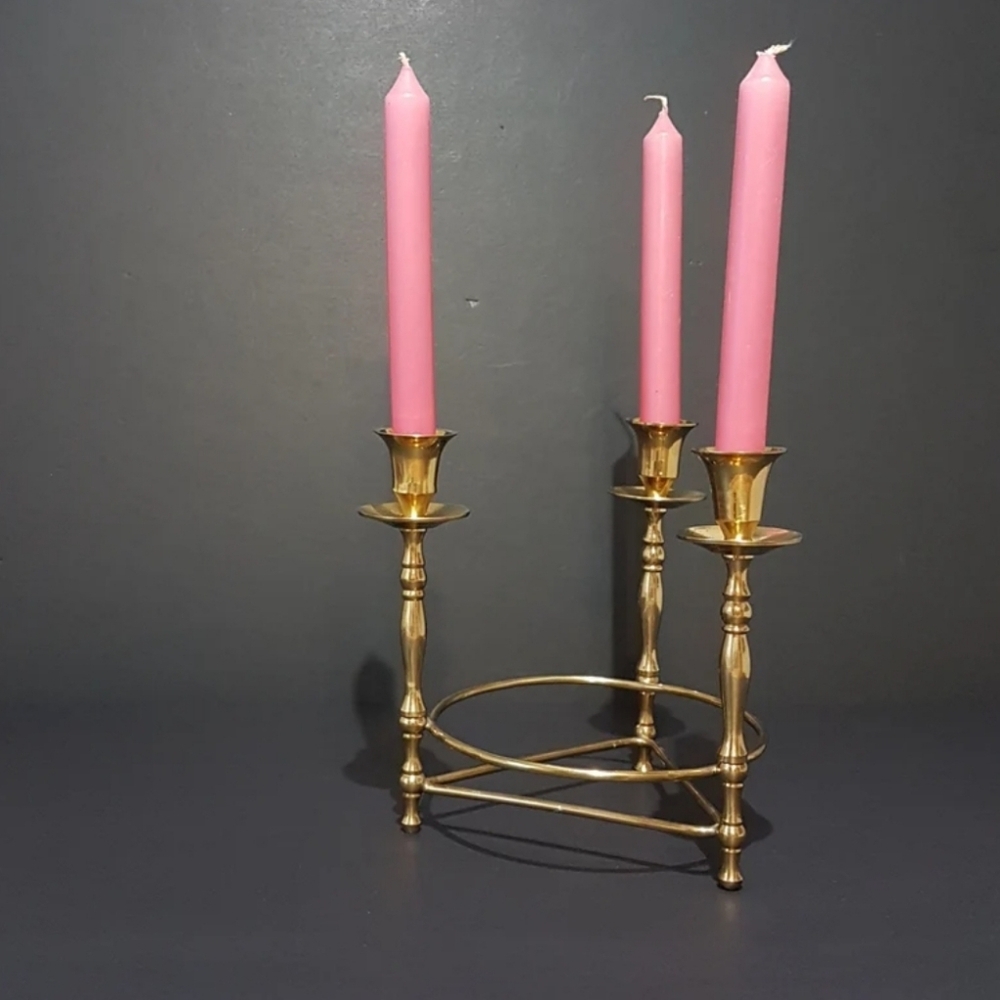 Vintage Brass 3-Candle Candelabra: Circle Centerpiece